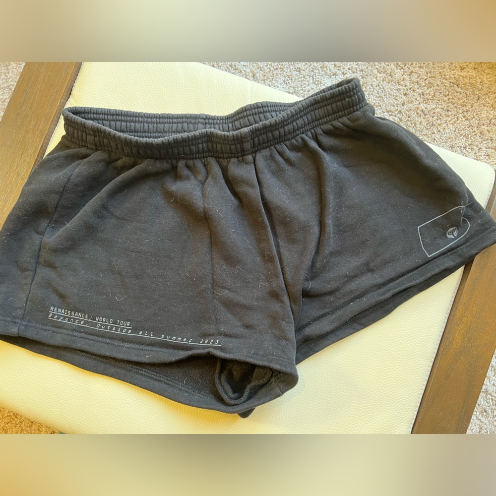 Beyoncé renaissance tour 2023 xl Black Shorts “thique” 100% cotton